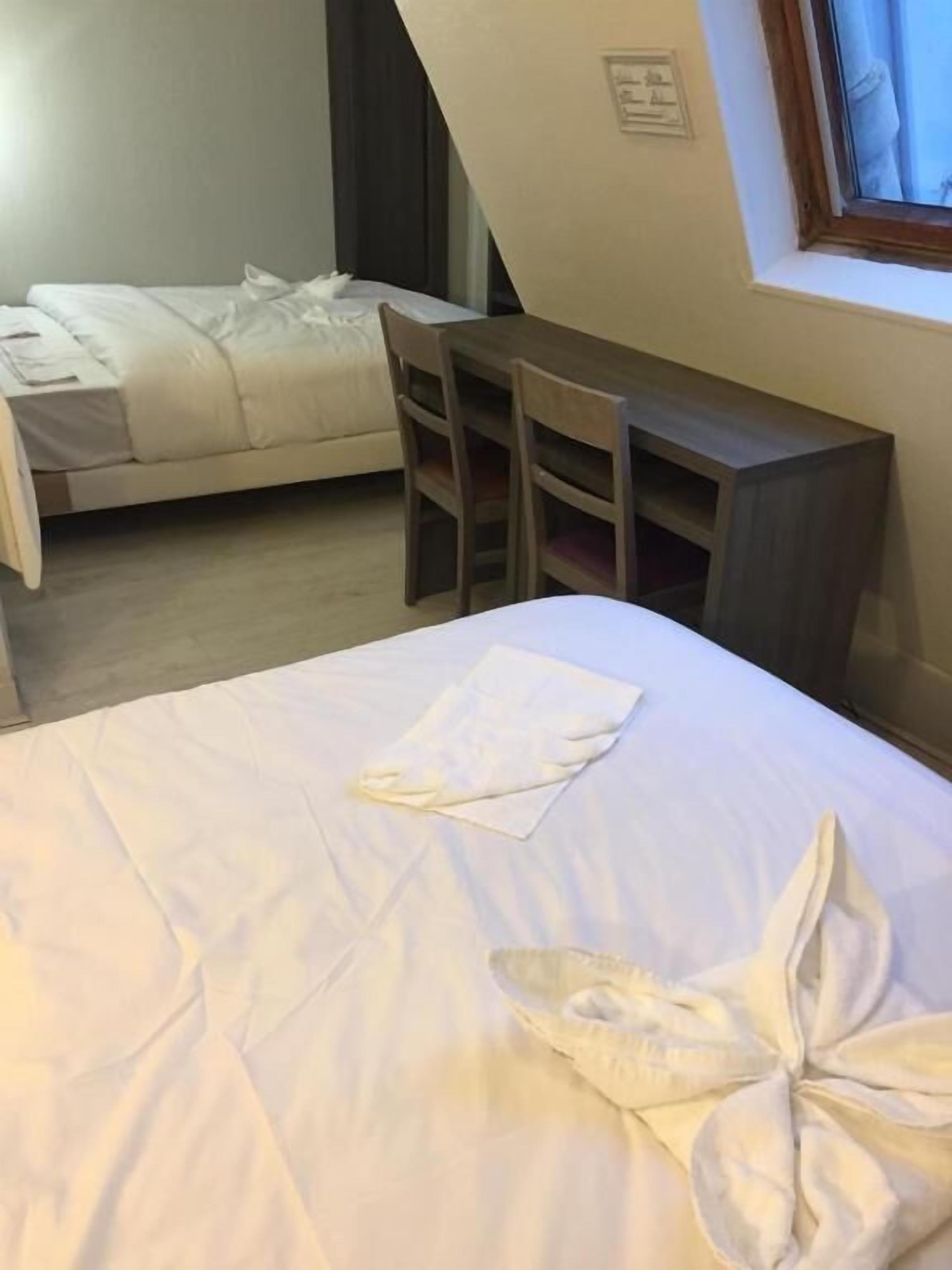 Pax Hotel