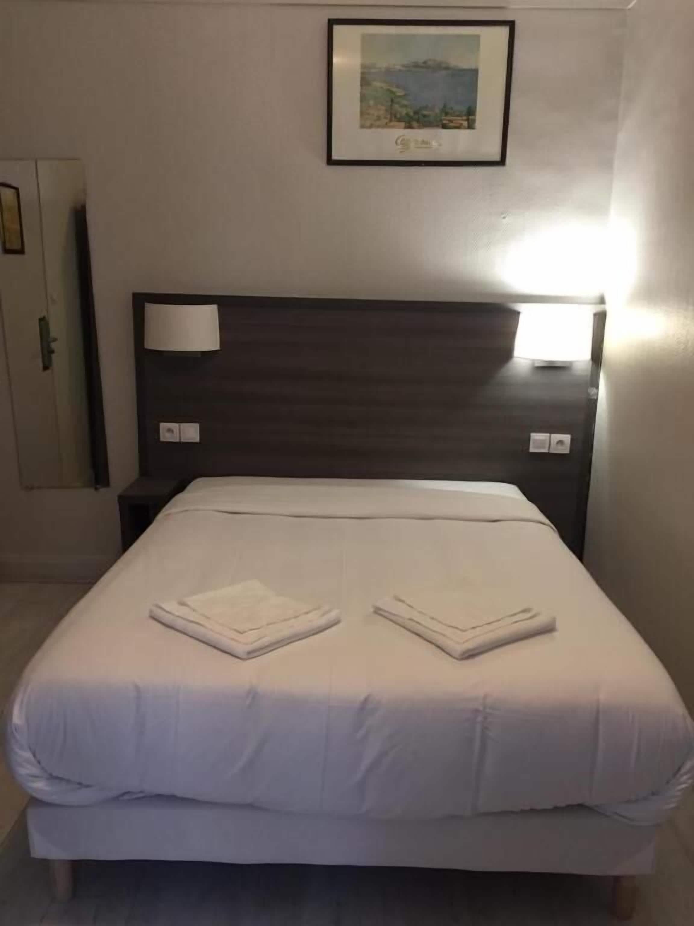 Pax Hotel *